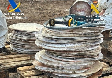 De Colombia a Cuenca: Así viajaban 262 kilos de cocaína oculta en bidones con fruta congelada