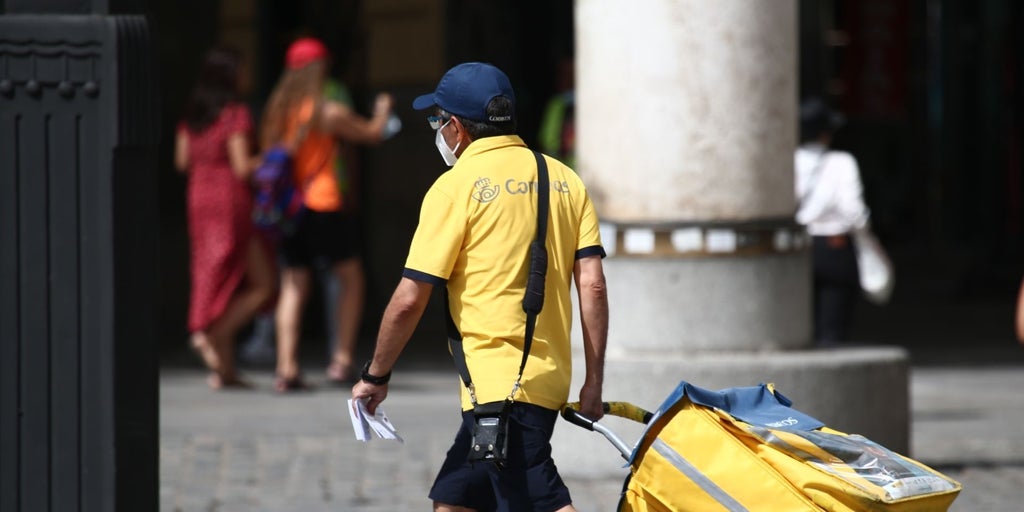 El empleado de Correos  acusado de infidelidad en la custodia de documentos acepta dos años de cárcel