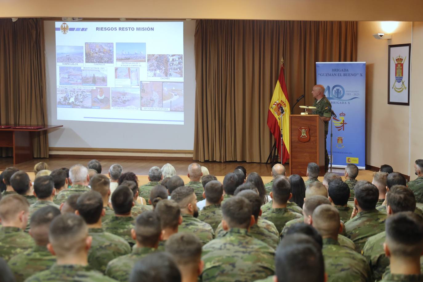 La entrega de medallas a la Brigada &#039;Guzmán el Bueno&#039; de Cerro Muriano, en imágenes