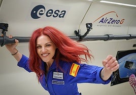 La astronauta Sara García cuenta su experiencia en microgravedad: «Es como volver a ser un bebé»