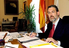 Muere Agustín Ibáñez, exdelegado del Gobierno de Cantabria, en un accidente de moto