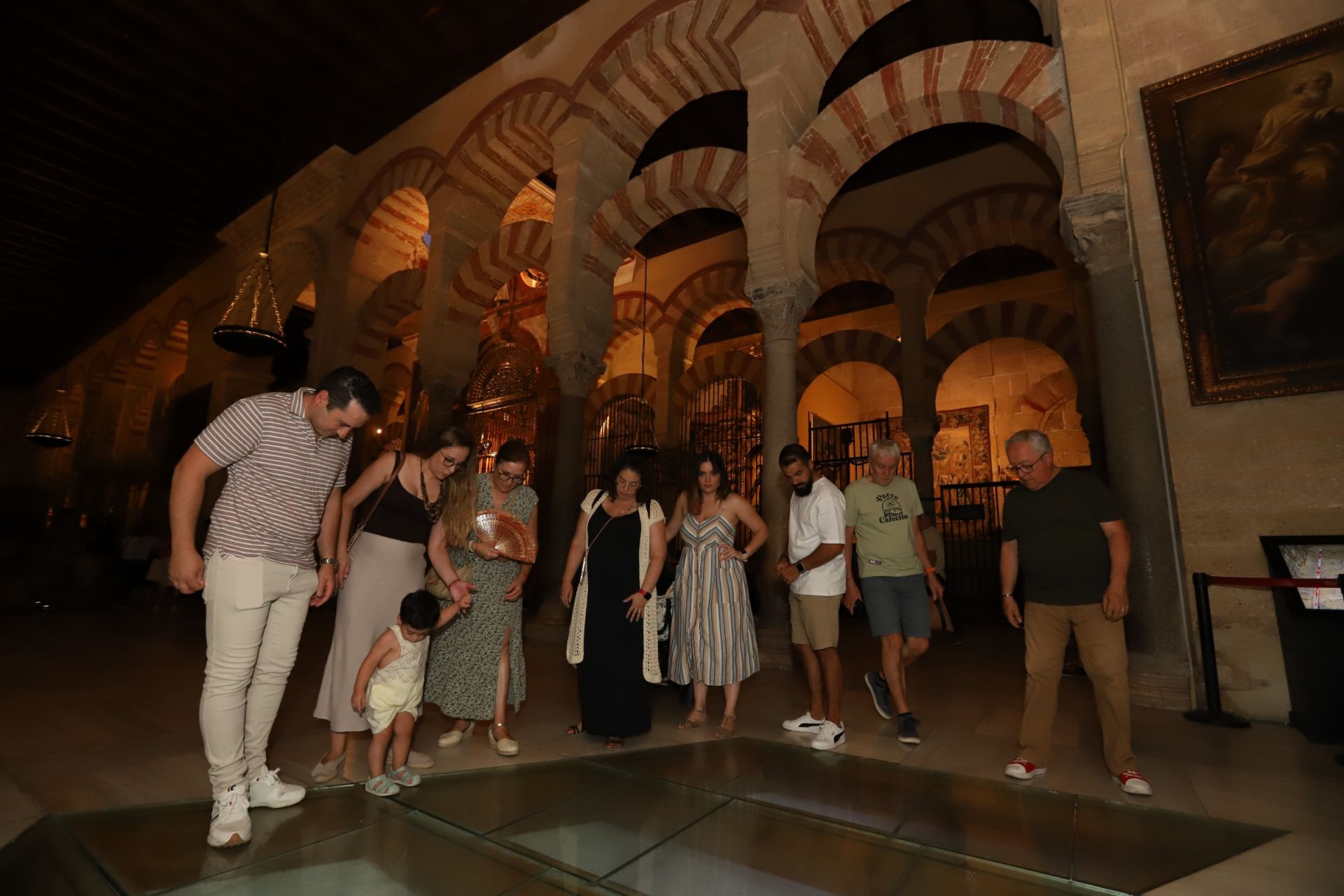 La Noche del Patrimonio llena las calles y monumentos de Córdoba, en imágenes