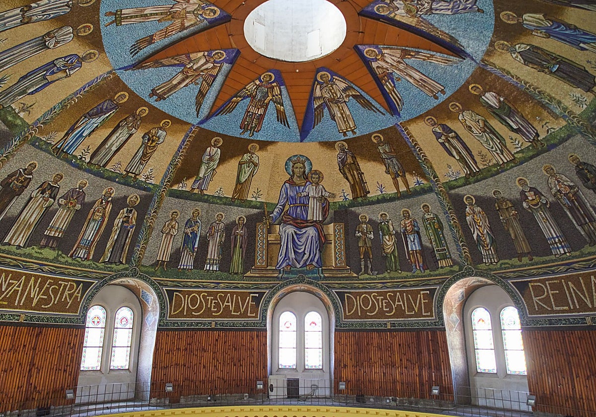 Interior de la cúpula de San Francisco de Sales
