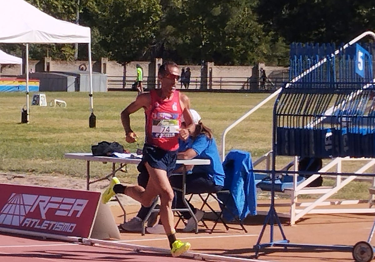 Pedro Vega, este domingo, durante la carrera en Alcobendas