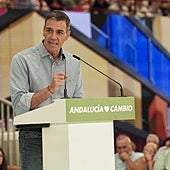 Pedro Sánchez insulta a Juanma Moreno en Málaga: «Displicente, distante y desganado»