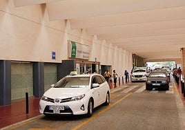 Los taxistas de Córdoba denuncian que el SAS rompe el convenio para trasladar pacientes de hemodiálisis