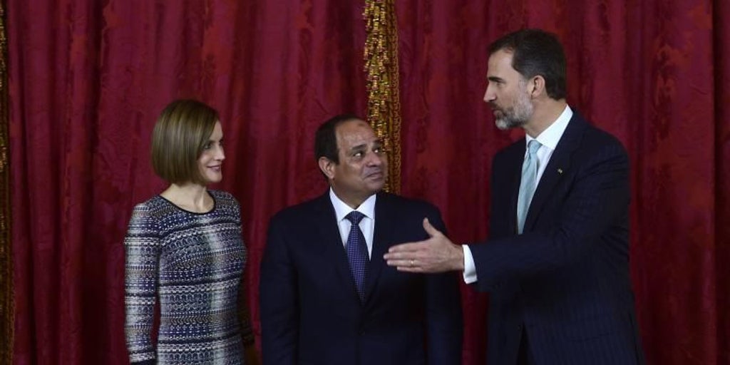 Los Reyes viajan a Egipto, país clave en las negociaciones sobre Gaza