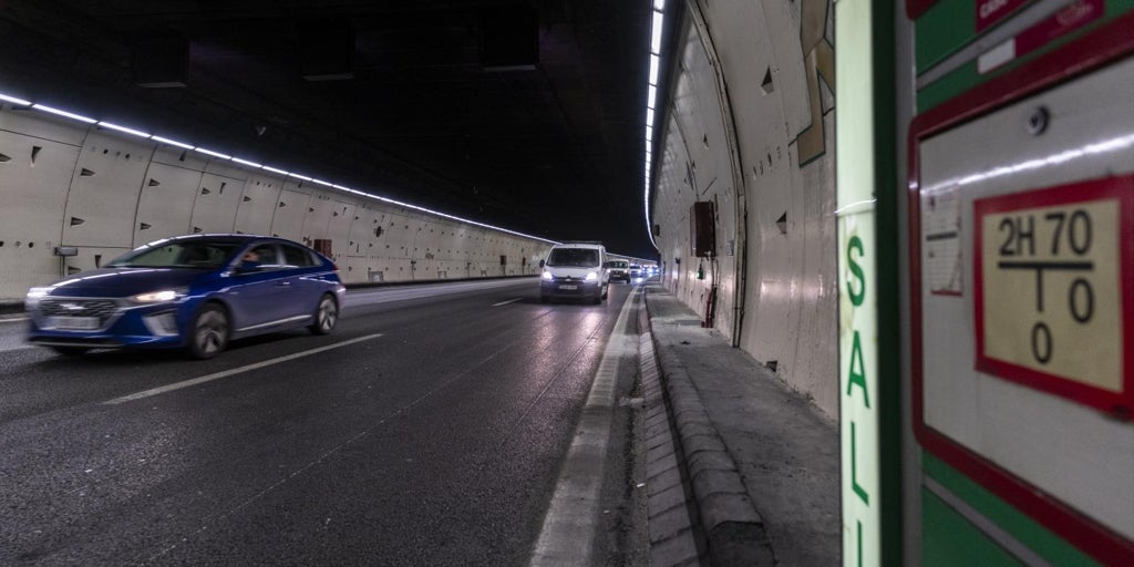 Adiós a perderse en los túneles de la M-30: Google Maps y Waze funcionarán desde hoy en toda la vía