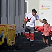 Canarias urge al Estado: «A este ritmo no podemos continuar, tenemos más de 900 menores asilados»