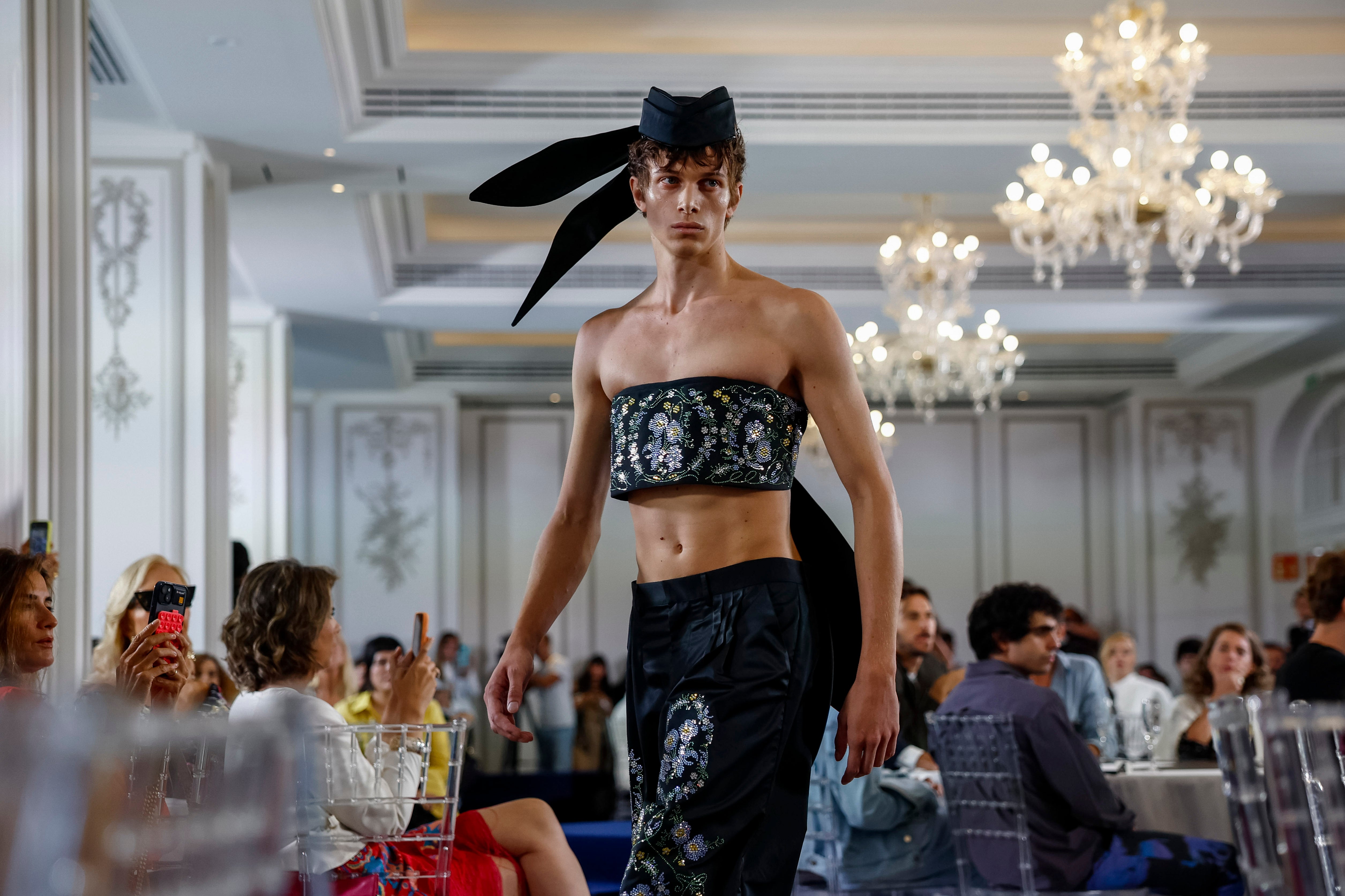 Las imágenes del deslumbrante desfile de Palomo Spain en la Fashion Week de Madrid