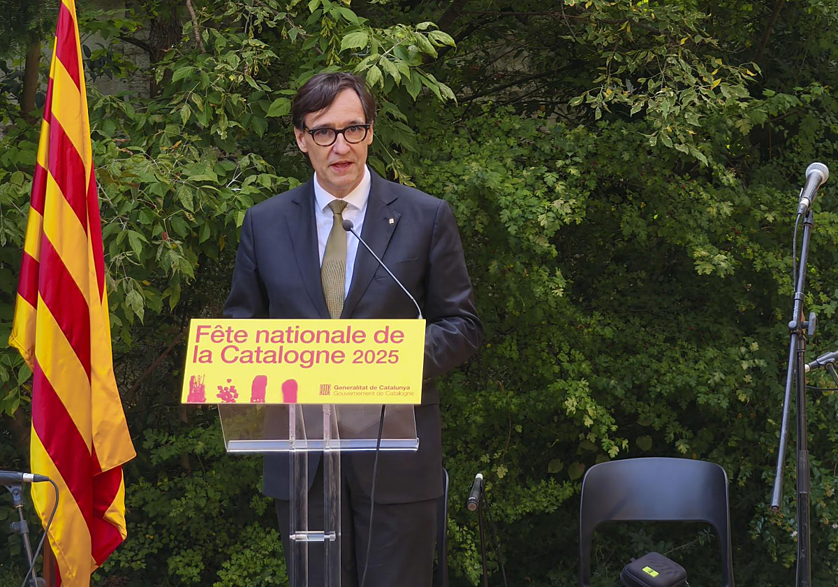 Salvador Illa, presidente de la Generalitat, en París, el 12 de este mes, celebrando la Diada