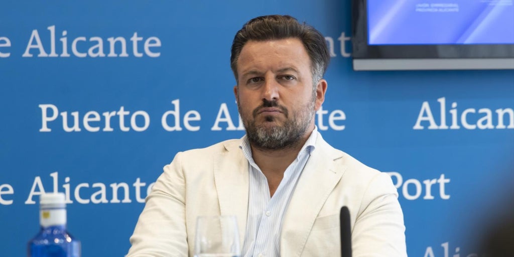 El alcalde de Elche se querellará contra una concejal socialista por revelar su domicilio y ella lo niega