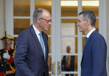 Sánchez ofrece «trocear» la ley de inmigración a base de decretos para sortear el veto de Podemos