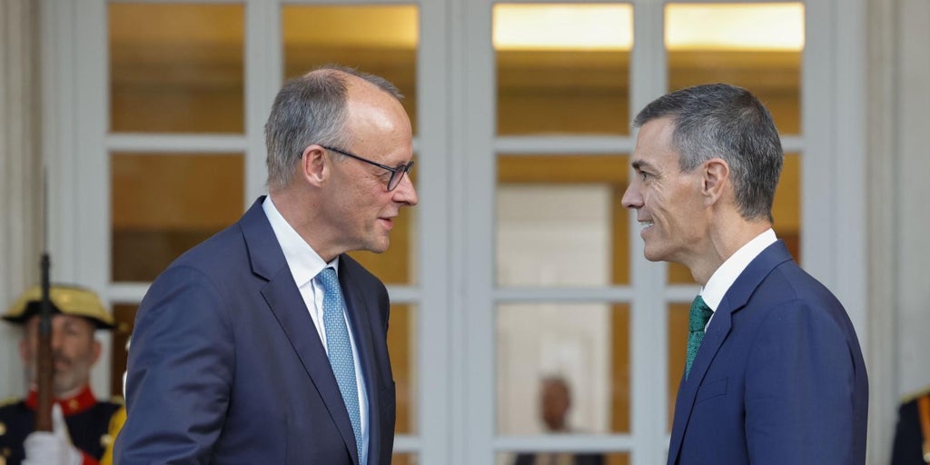 Sánchez ofrece «trocear» la ley de inmigración a base de decretos para sortear el veto de Podemos