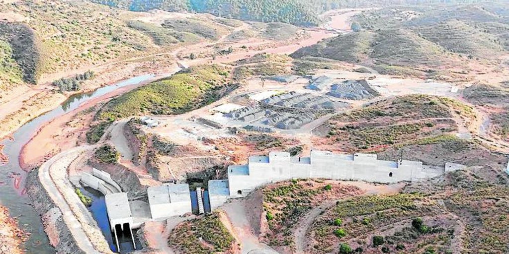 El Gobierno bloquea el acuerdo con la Junta para acabar la presa de Alcolea