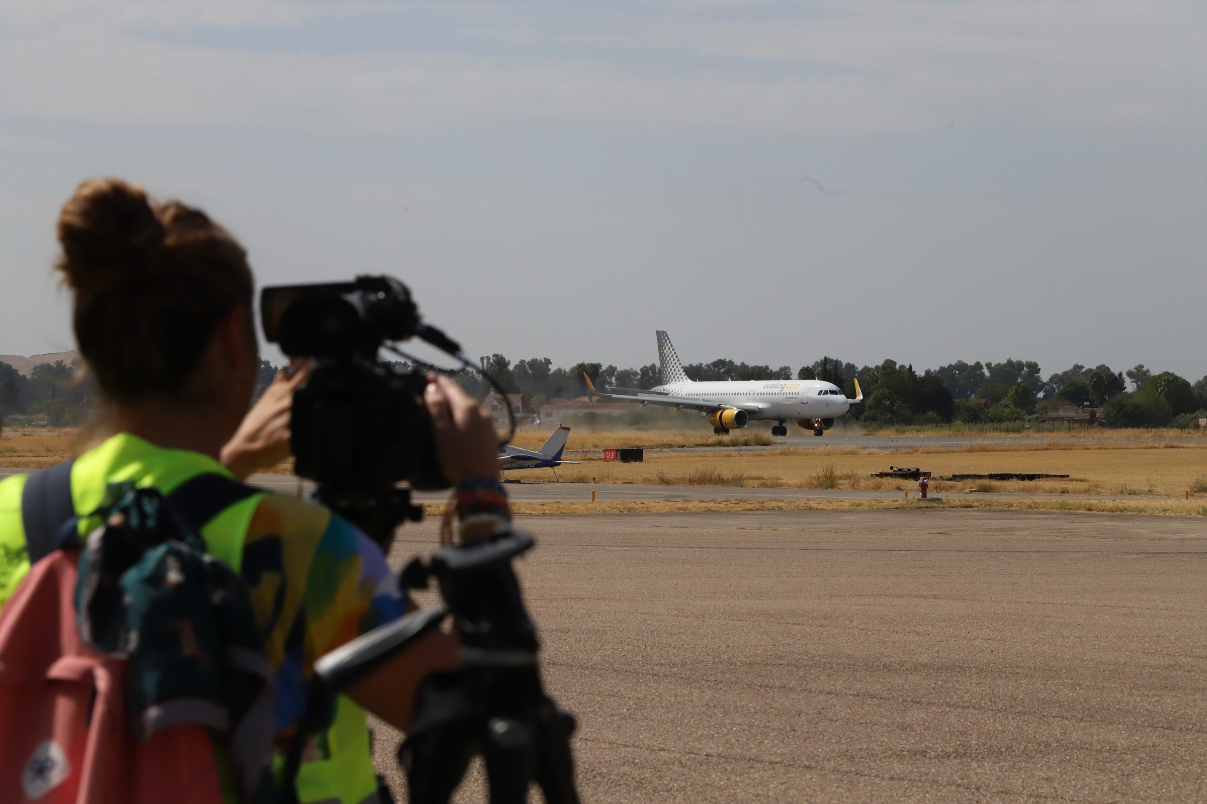 Así ha sido la llegada al aeropuerto de Córdoba del primer vuelo de Vueling