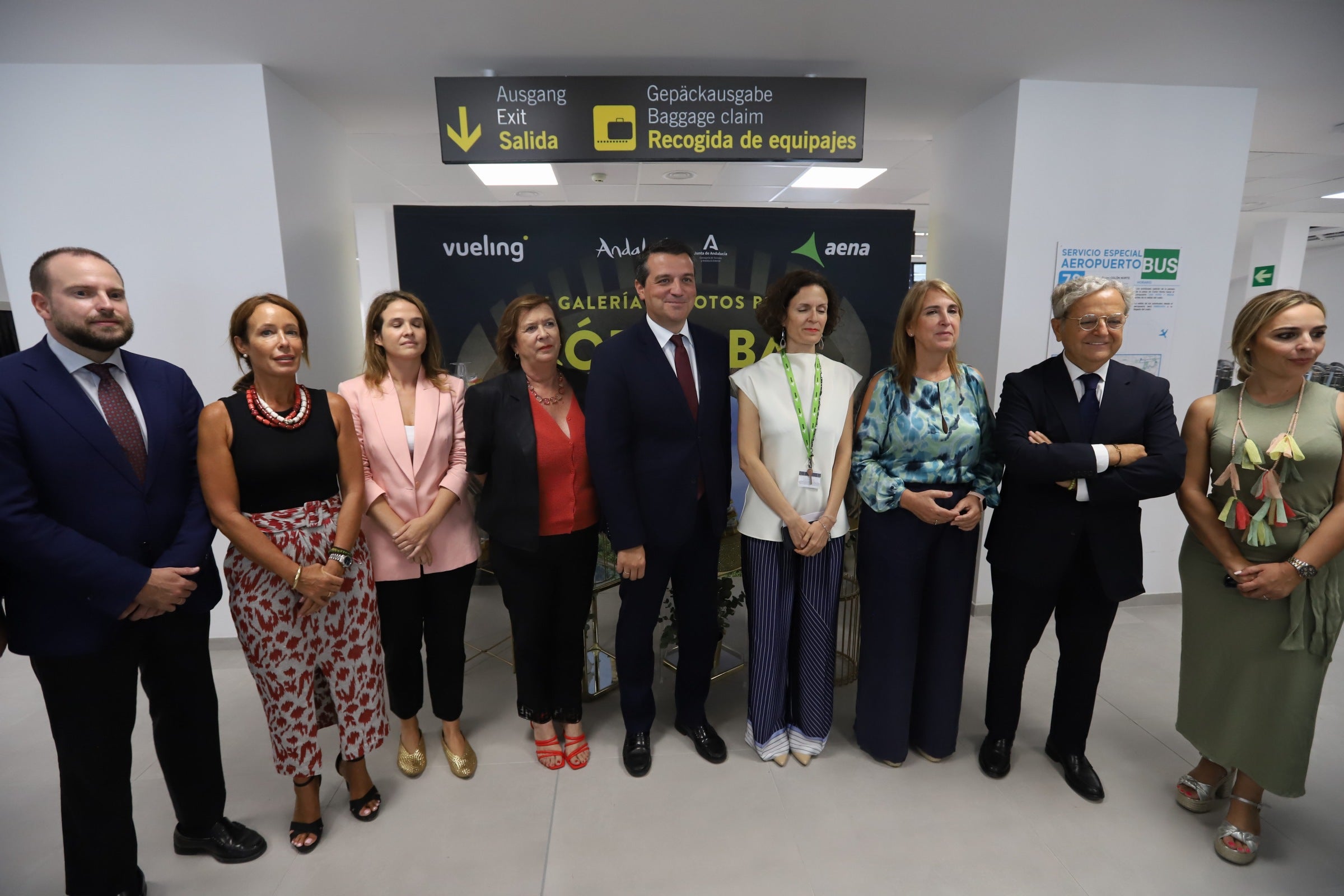 Así ha sido la llegada al aeropuerto de Córdoba del primer vuelo de Vueling