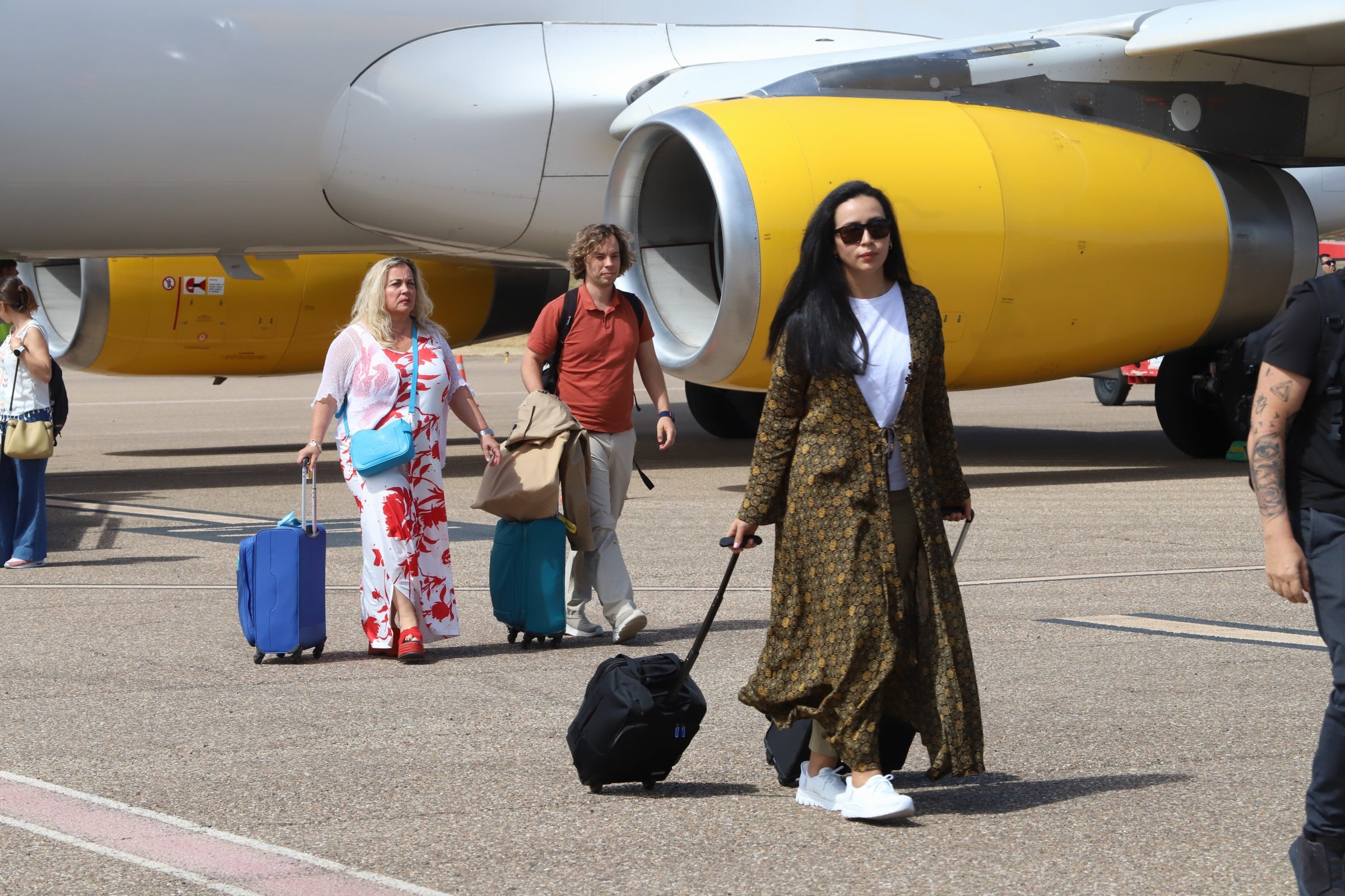 Así ha sido la llegada al aeropuerto de Córdoba del primer vuelo de Vueling