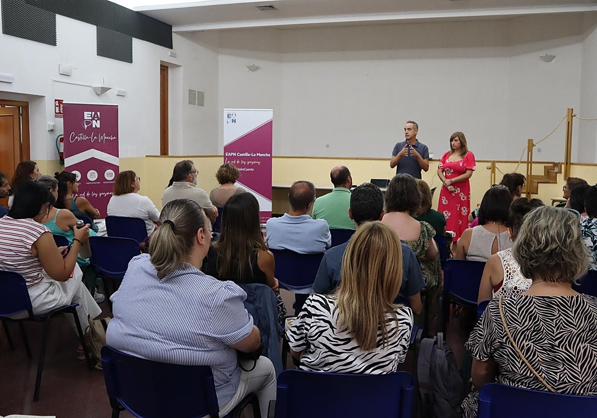 Desarrollo de las jornadas celebradas en el centro social de Buenavista