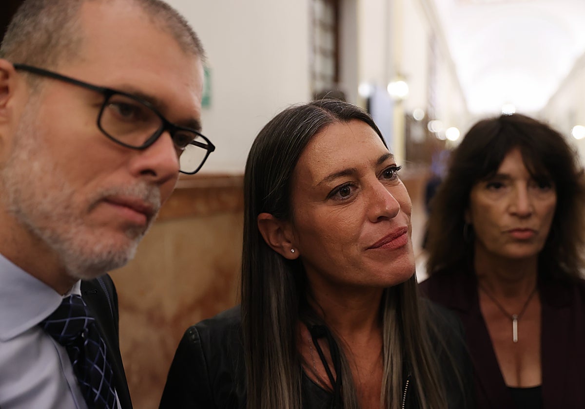 Miriam Nogueras, Pilar Calvo y Josep María Cruset (Junts)