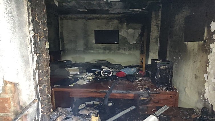 Un incendio en una caldera obliga a desalojar un bloque de 35 viviendas en Tomelloso