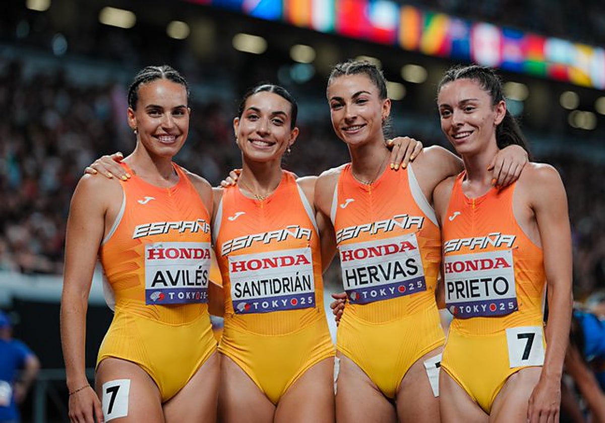 El equipo español de 4x400 femenino para los campeonatos mundiales en Japón