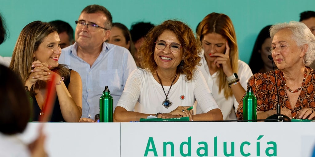La Junta de Andalucía a Montero: «Viene a criticar la sanidad que ella misma hundió»