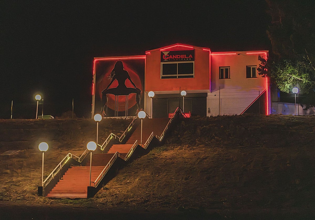 Vista exterior de un club de carretera en Orense