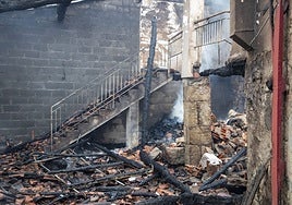 Extinguido el incendio de O Bolo (Orense) y frena su avance el de Pantón (Lugo)
