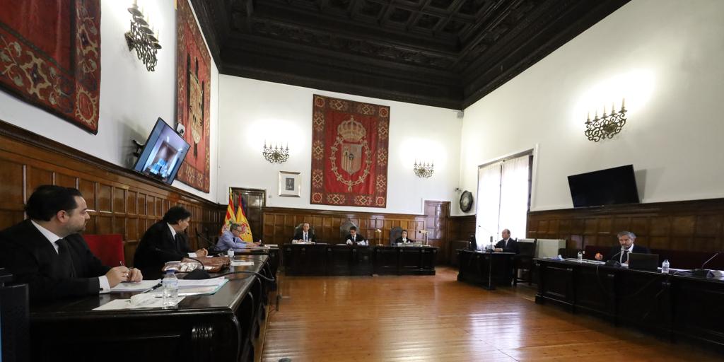 Rechazan conceder la pensión de viudedad a la pareja de un hombre fallecido tras 24 años de relación por no estar casados y se la dan a su exesposa