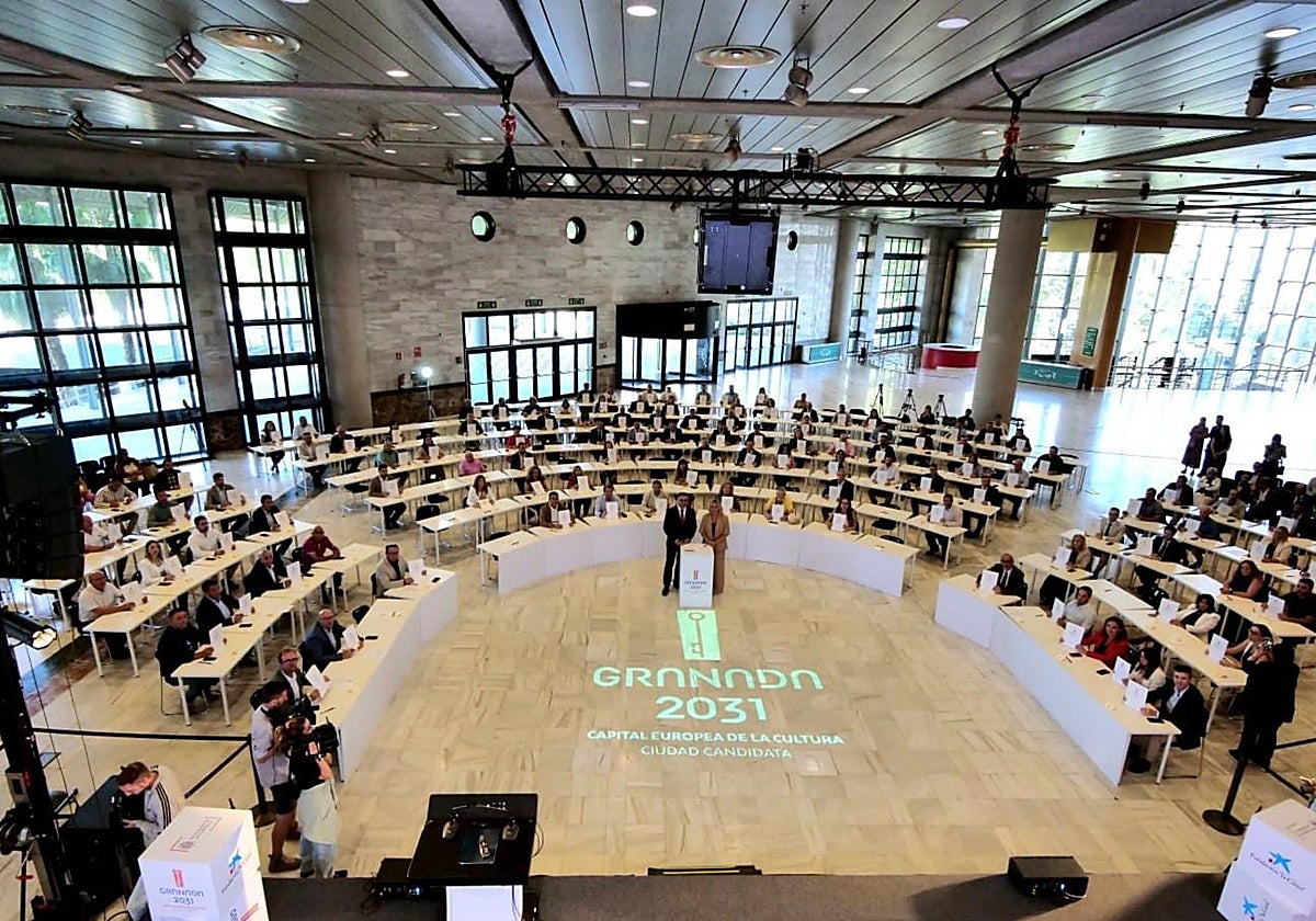 Reunión, hoy, de alcaldes de la provincia, la regidora de Granada y el presidente de la Diputación