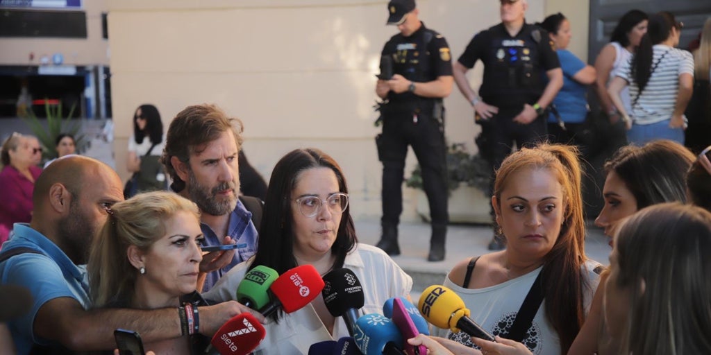 Las viudas de los marineros del Rúa Mar: «Que por lo menos se haga justicia»