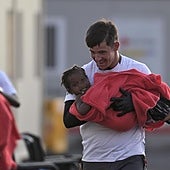 Clavijo tilda de «desacato» y «desobediencia clara» que solo hayan sido trasladados 127 menores migrantes desde Canarias