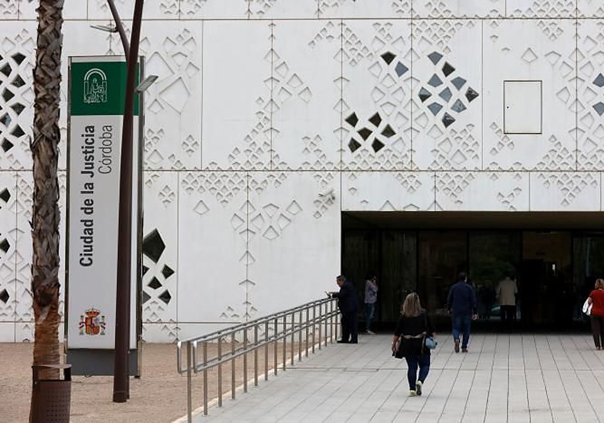 Fachada principal de la Ciudad de la Justicia de Córdoba