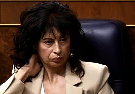 El Gobierno se sacude los fallos en las pulseras antimaltrato y acusa al PP de generar alarma social