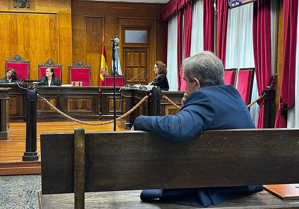 El alcalde de Verín, Gerardo Seoane, en la Audiencia Provincial de Ourense tras ser llamado a declarar