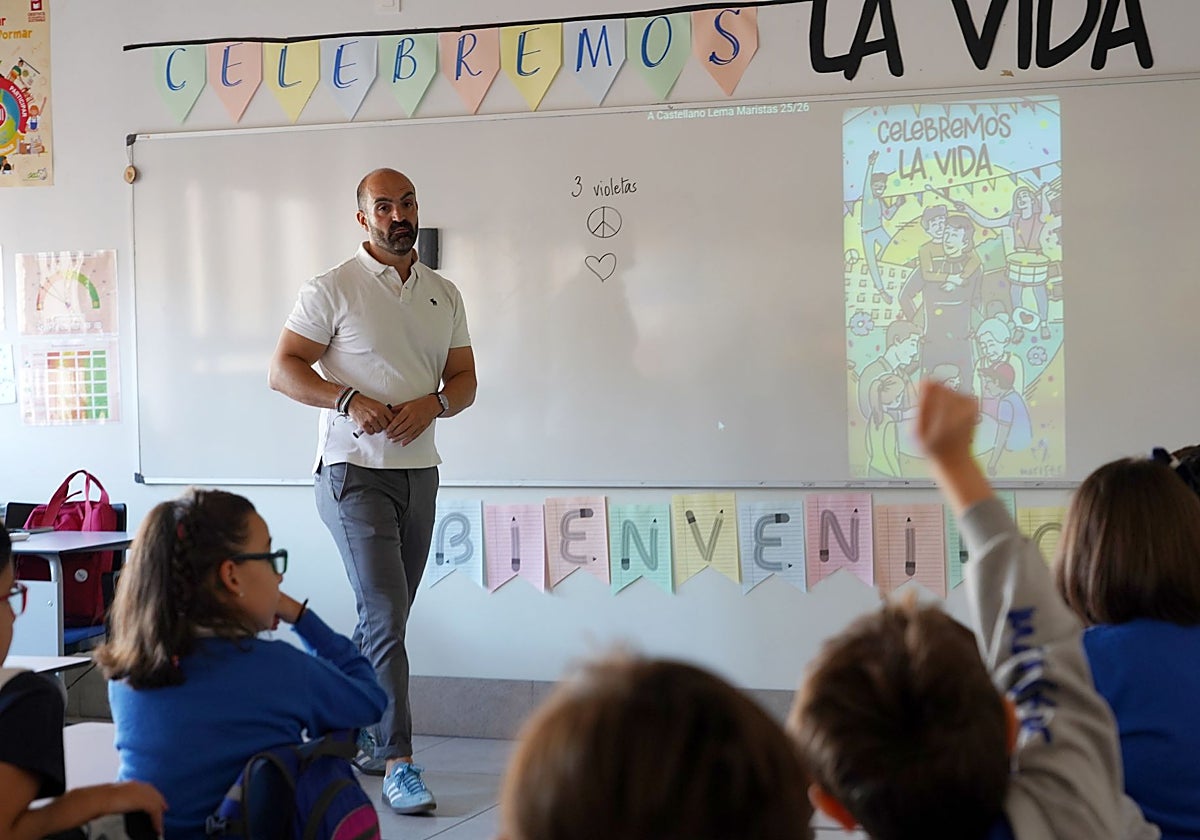 Más profesores para un futuro mejor