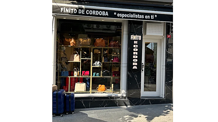 Escaparate de 'La Tienda de Finito de Córdoba', en Estambul