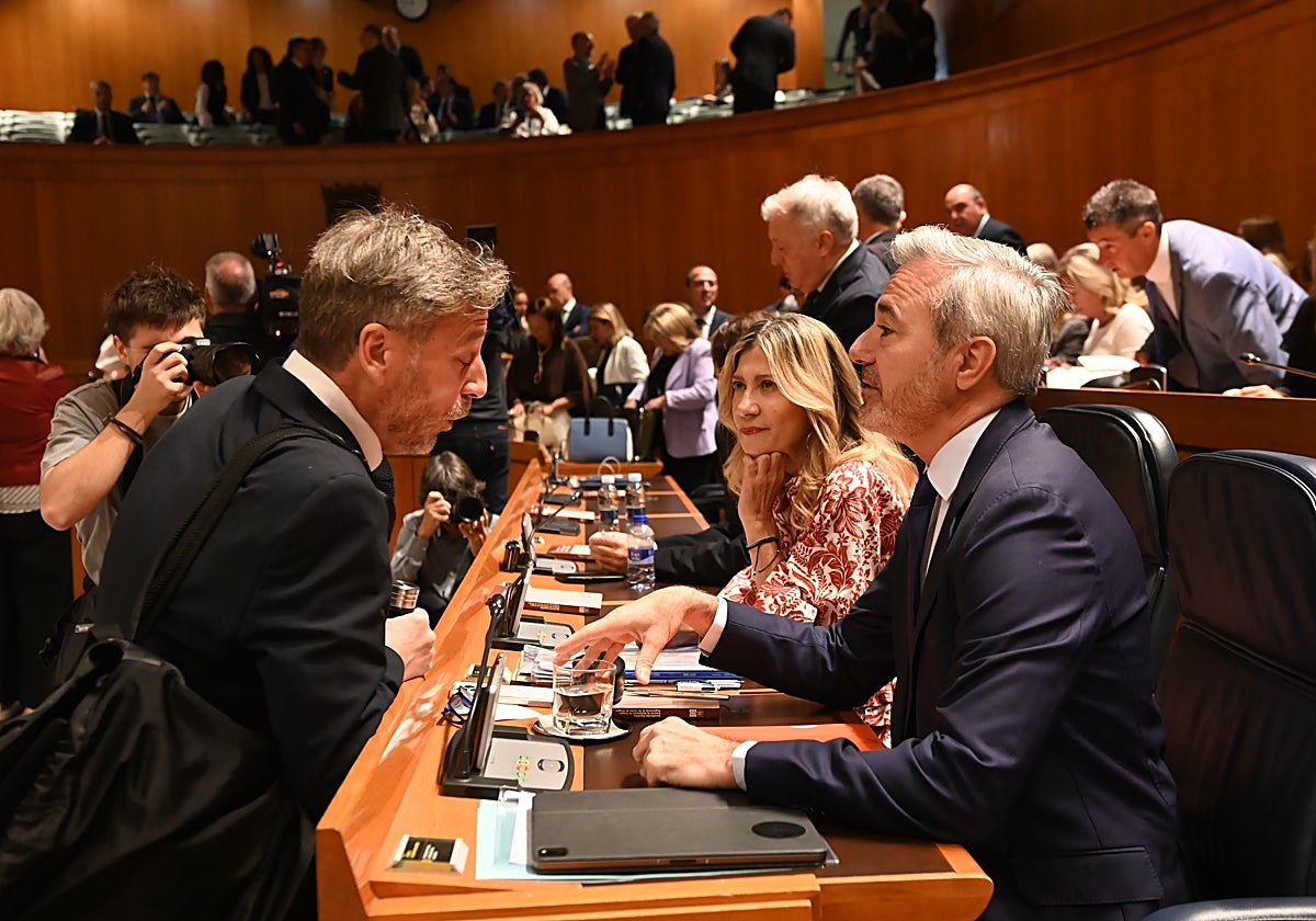 José Luis Soro y Jorge Azcón cruzan impresionantes antes del segundo día de debate sobre el estado de la comunidad