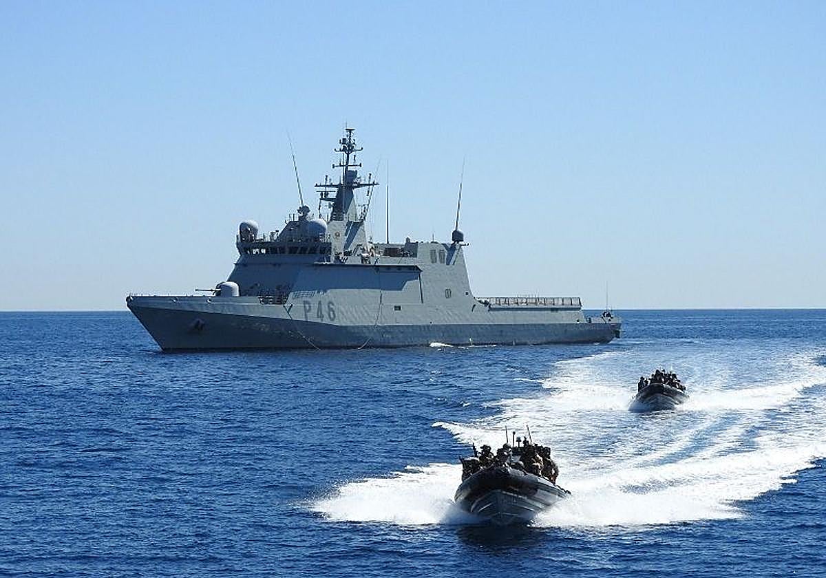 RHIBs del BAM Furor se alejan durante ejercicio MIO