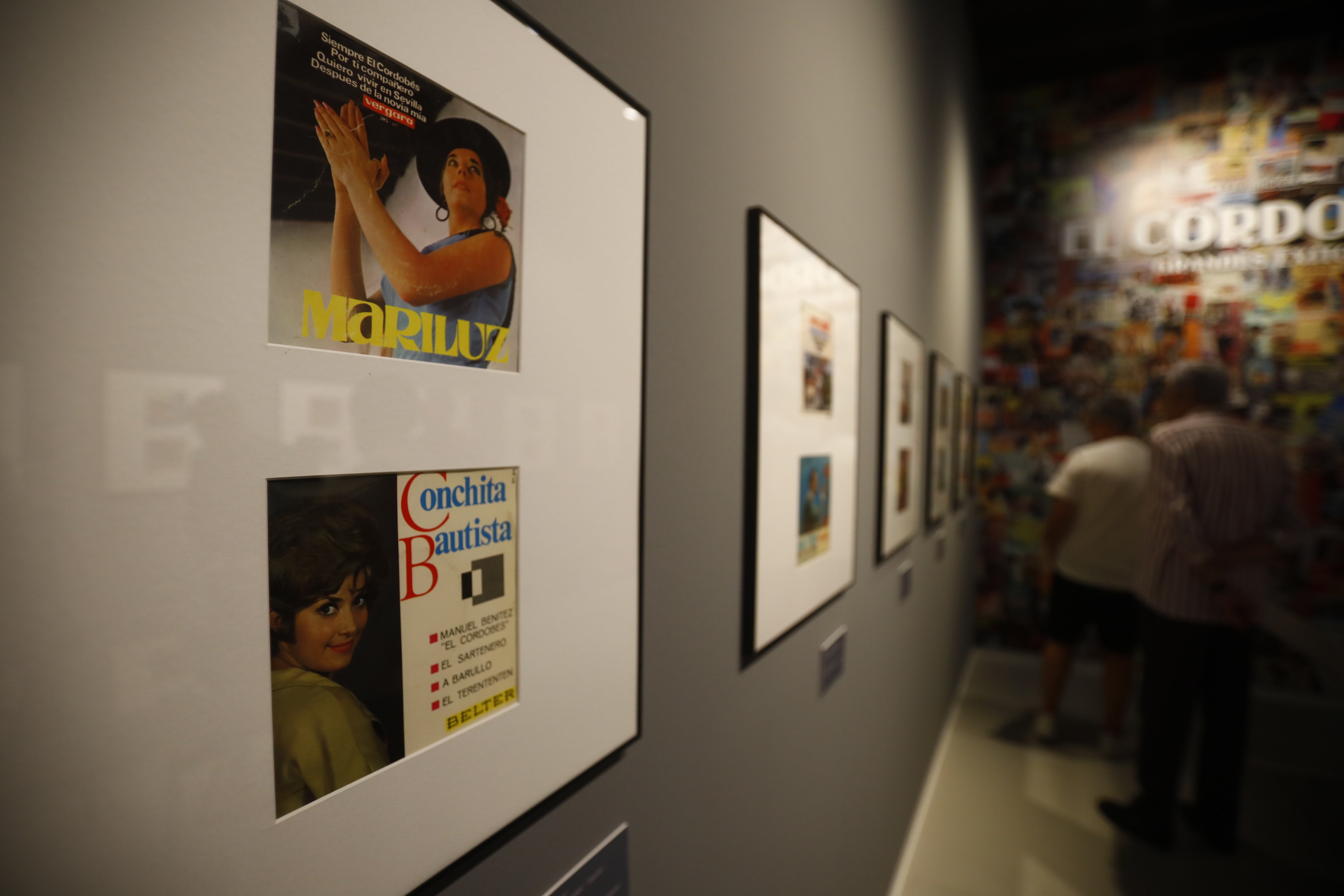 La singular exposición discográfica sobre El Cordobés, en imágenes