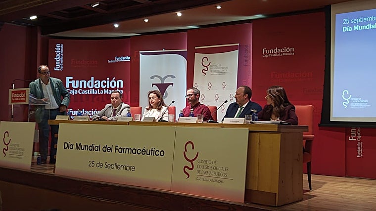 El delegado de ABC Castilla-La Mancha, Fernando Franco, moderó una de la mesas