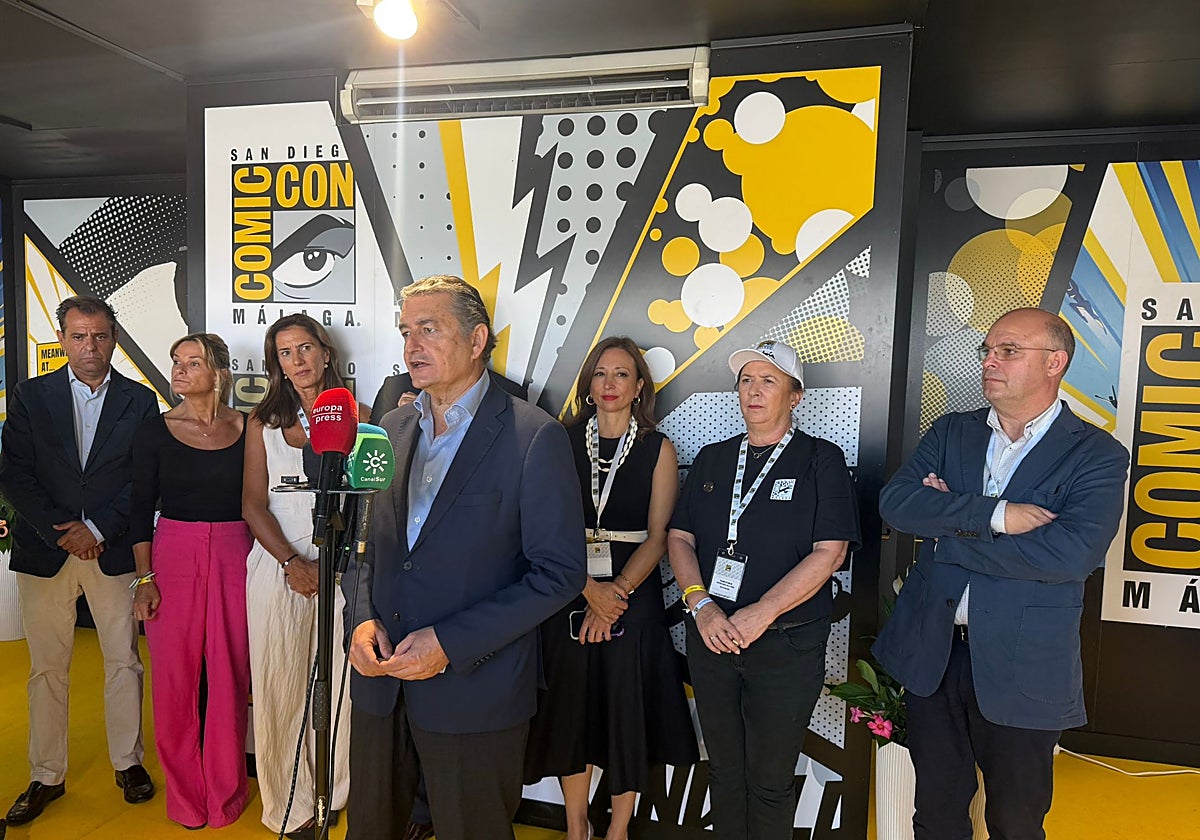 El Consejero de la Presidencia de la Junta de Andalucía, Antonio Sanz, desvela ayudas a la industria del videojuego