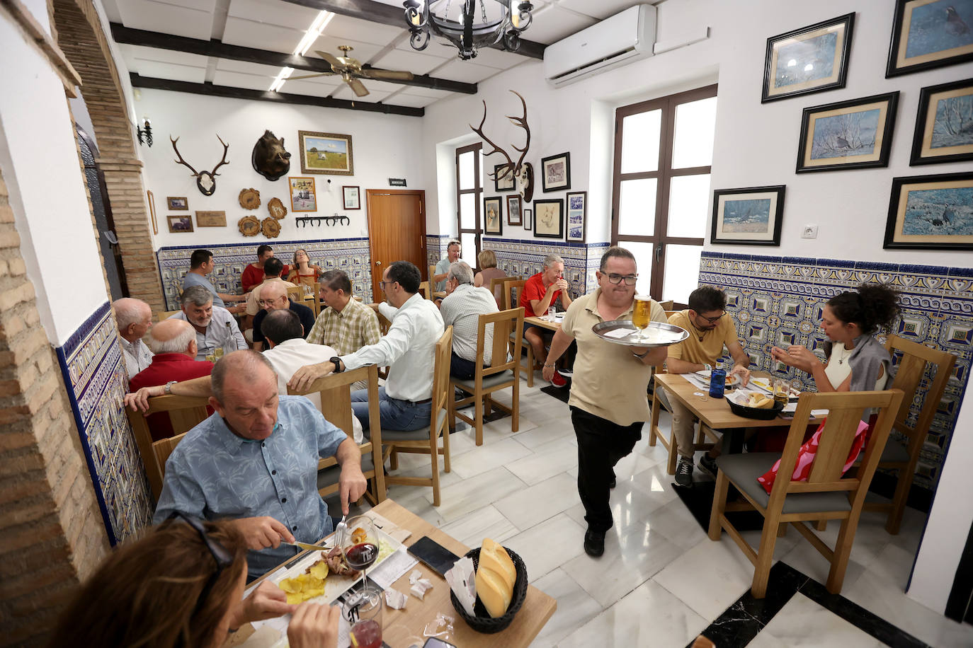 La reforma de la Taberna Góngora, en imágenes