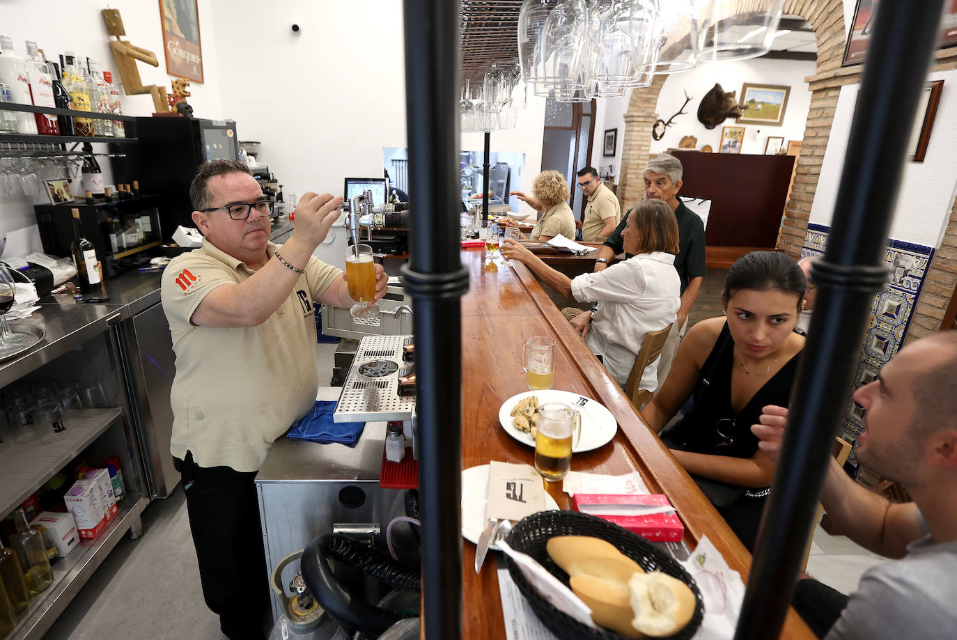 La reforma de la Taberna Góngora, en imágenes