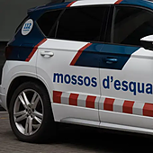 Muere un hombre al saltar de un vehículo en marcha mientras huía de los Mossos en Gerona