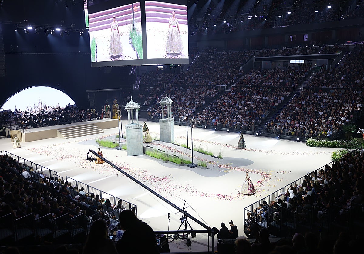Imagen de la gala de elección de candidatas a falleras mayores de Valencia 2026