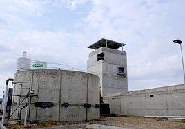 Los regantes critican al Gobierno por la falta de fecha para la desaladora de Villaricos, inutilizada por una riada en 2022