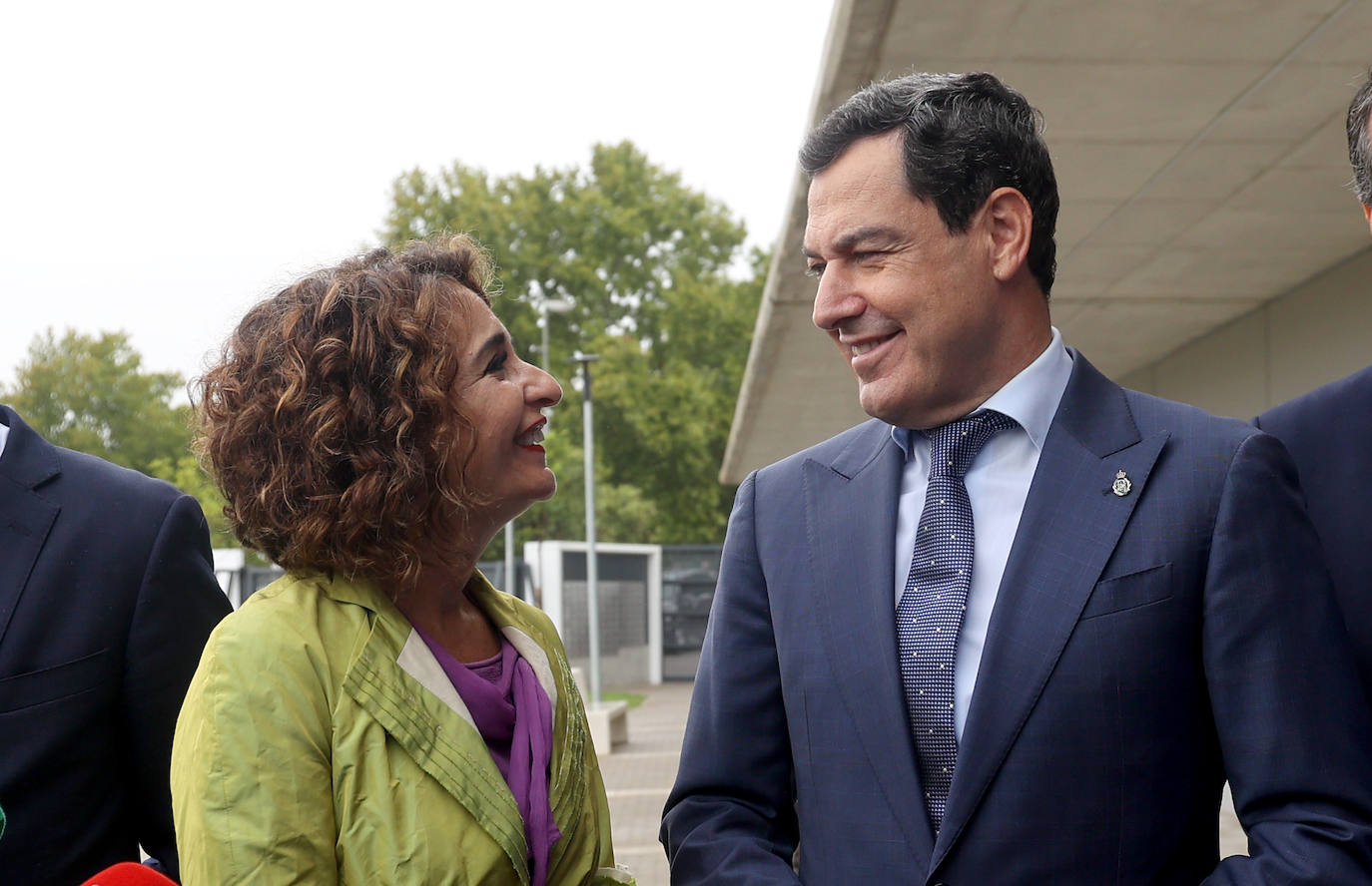 La emocionante entrega de llaves a mayores para sus pisos en Córdoba, en imágenes