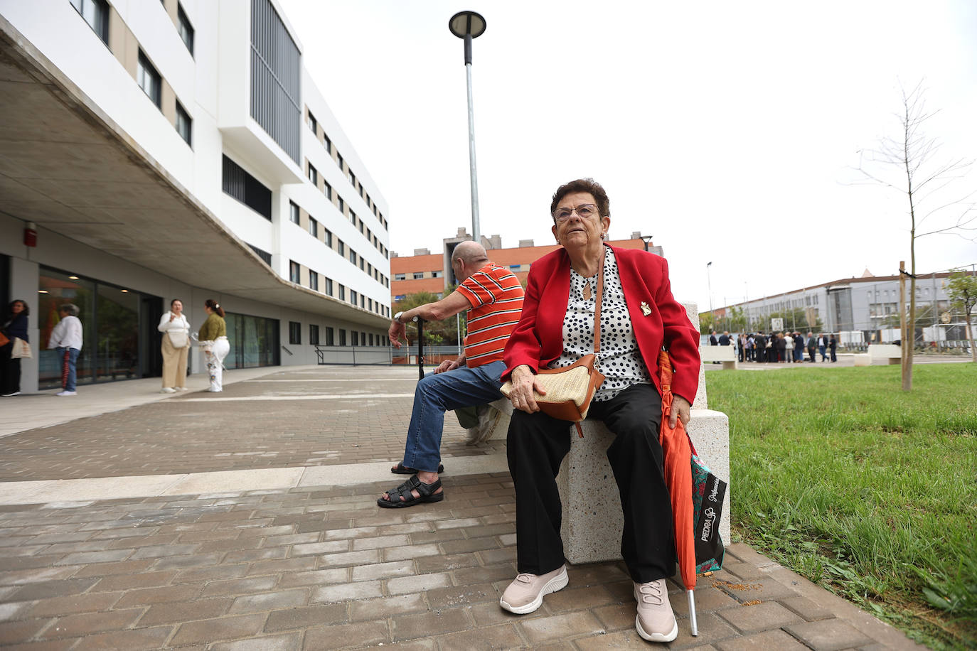 La emocionante entrega de llaves a mayores para sus pisos en Córdoba, en imágenes